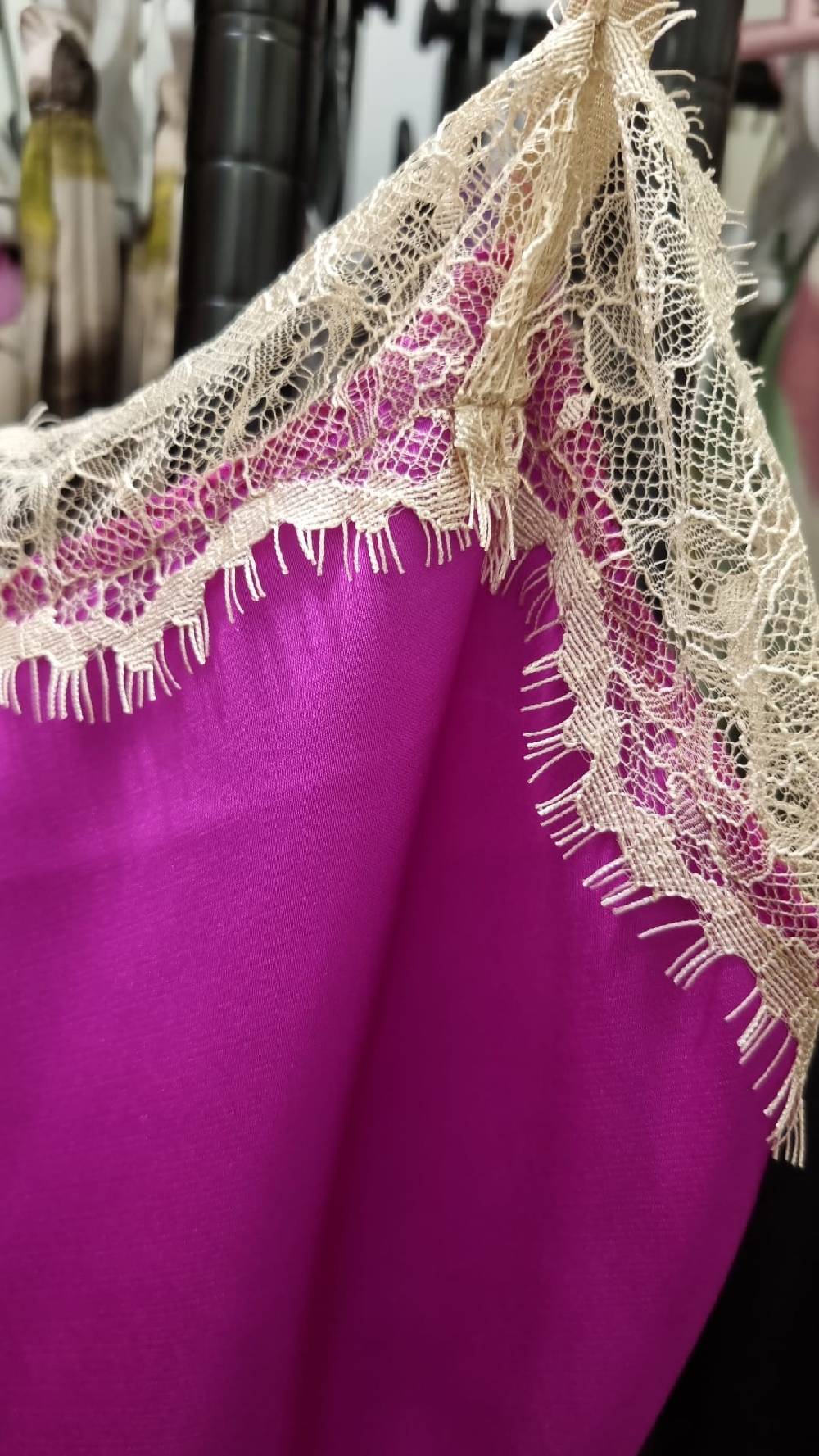 Le Chicche Top Satin e Pizzo Fino al 50% di sconto