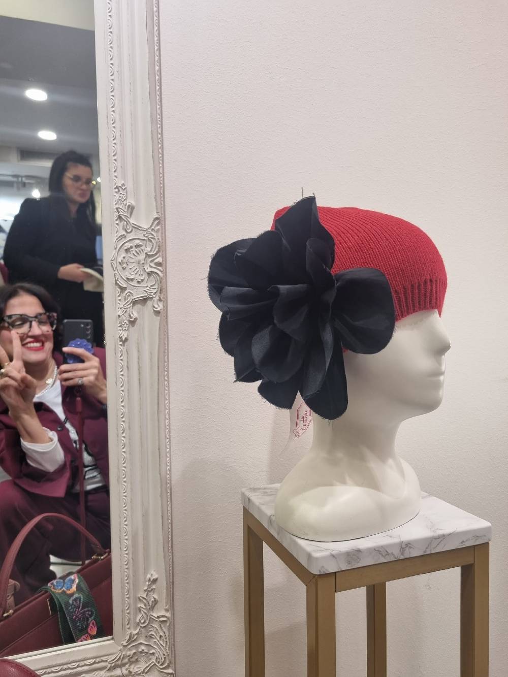 Le Chicche Cappello Cuffia Red 50% di sconto per tempo limitato