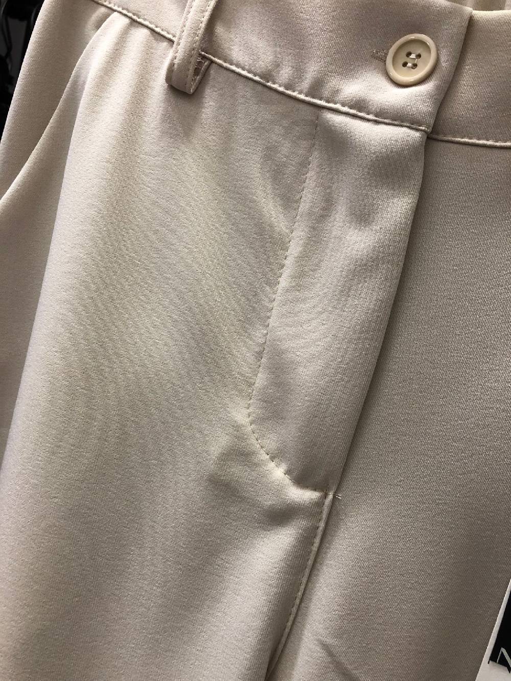 Le Chicche Pantalone 859 Smaltimento dello stoccaggio