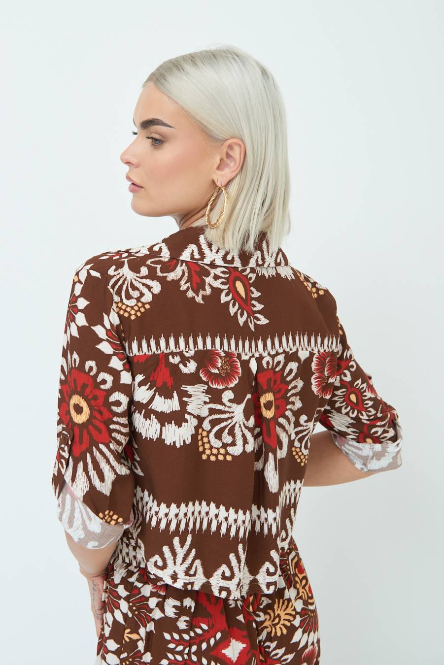 Kikisix CAMICIA CROP BALZA MORO Offerte