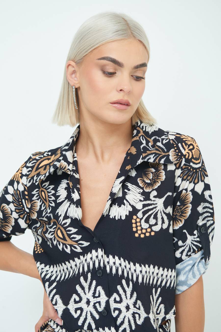 Kikisix CAMICIA CROP BALZA NERO Vendita Calda
