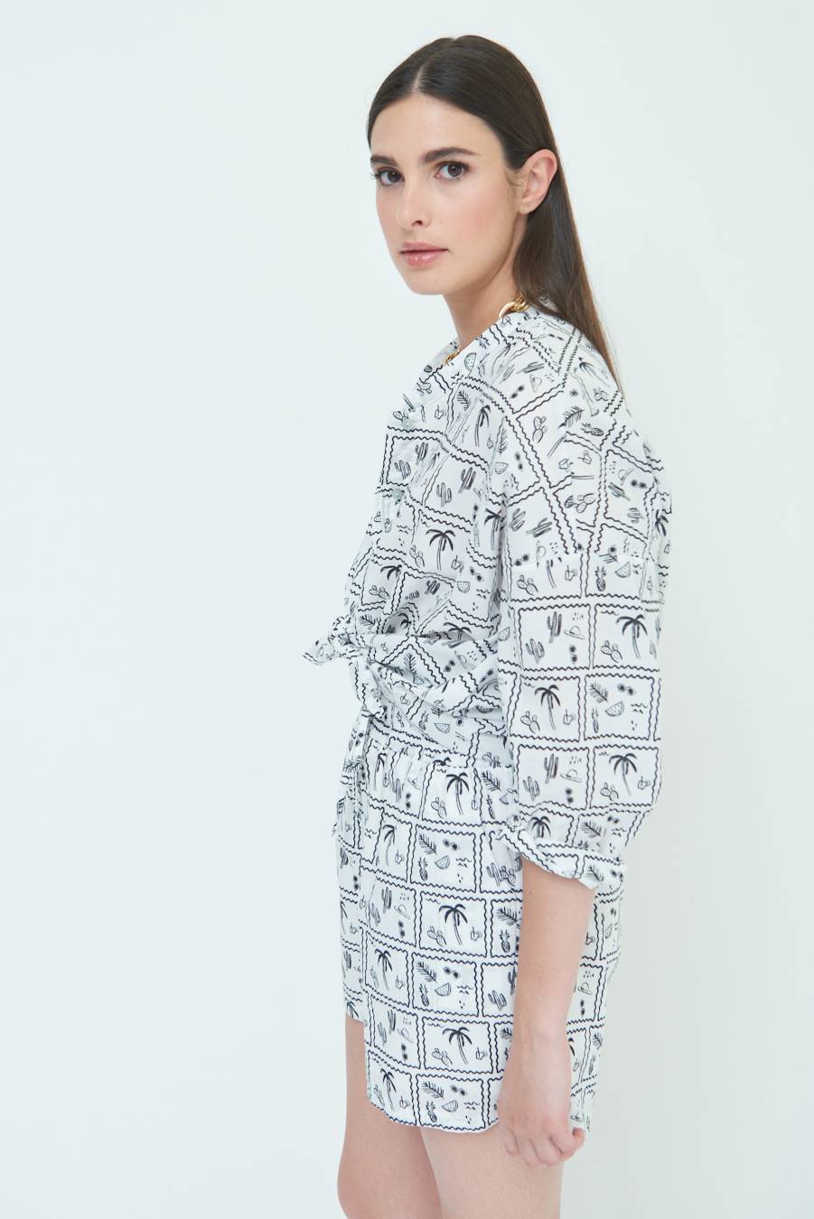 Kikisix CAMICIA CON NODO STAMPAPALME BIANCO Nuova