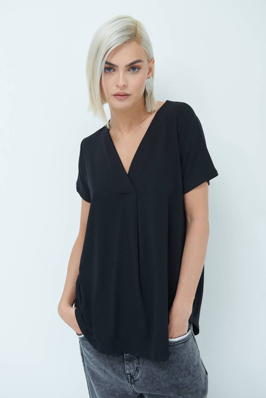 Kikisix MAGLIA VISCOSA MANICA CORTA NERO