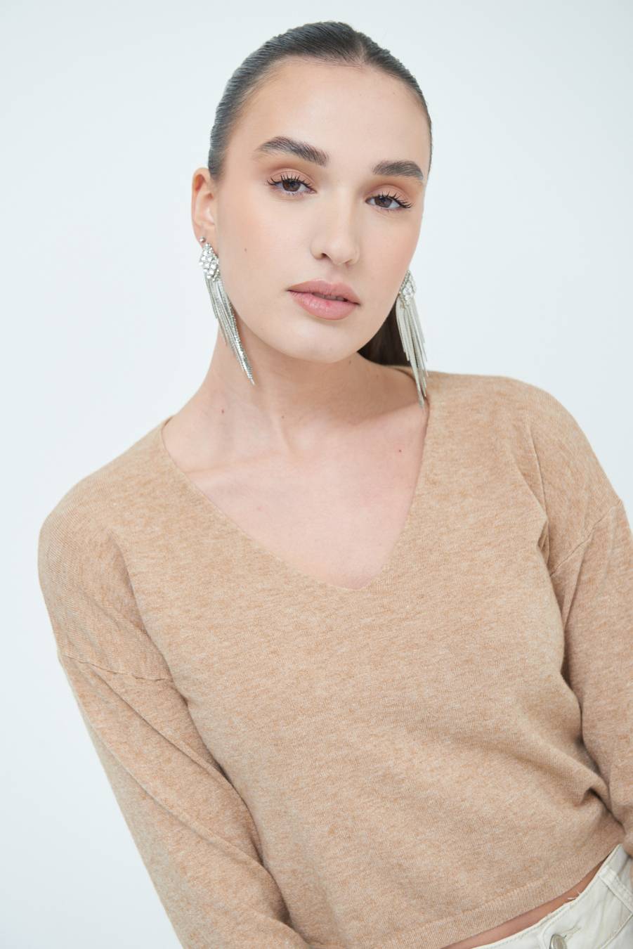 Kikisix MAGLIA SCOLLO V CORTA CAMMELLO Presa