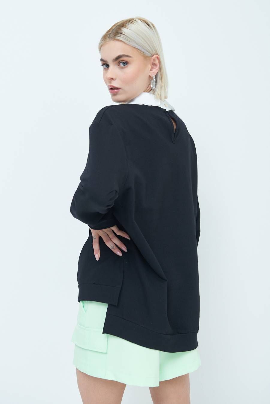 Kikisix FELPA CON COLLETTO CON STRASS NERO In Vendita