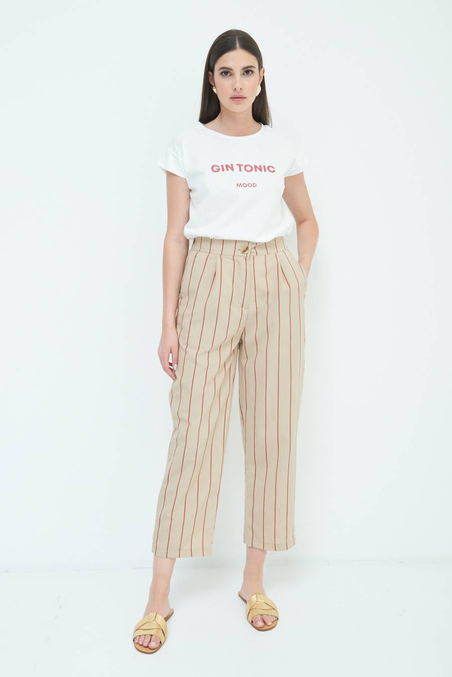 Kikisix PANTALONE CARROT CON PINCE BEIGE Italia