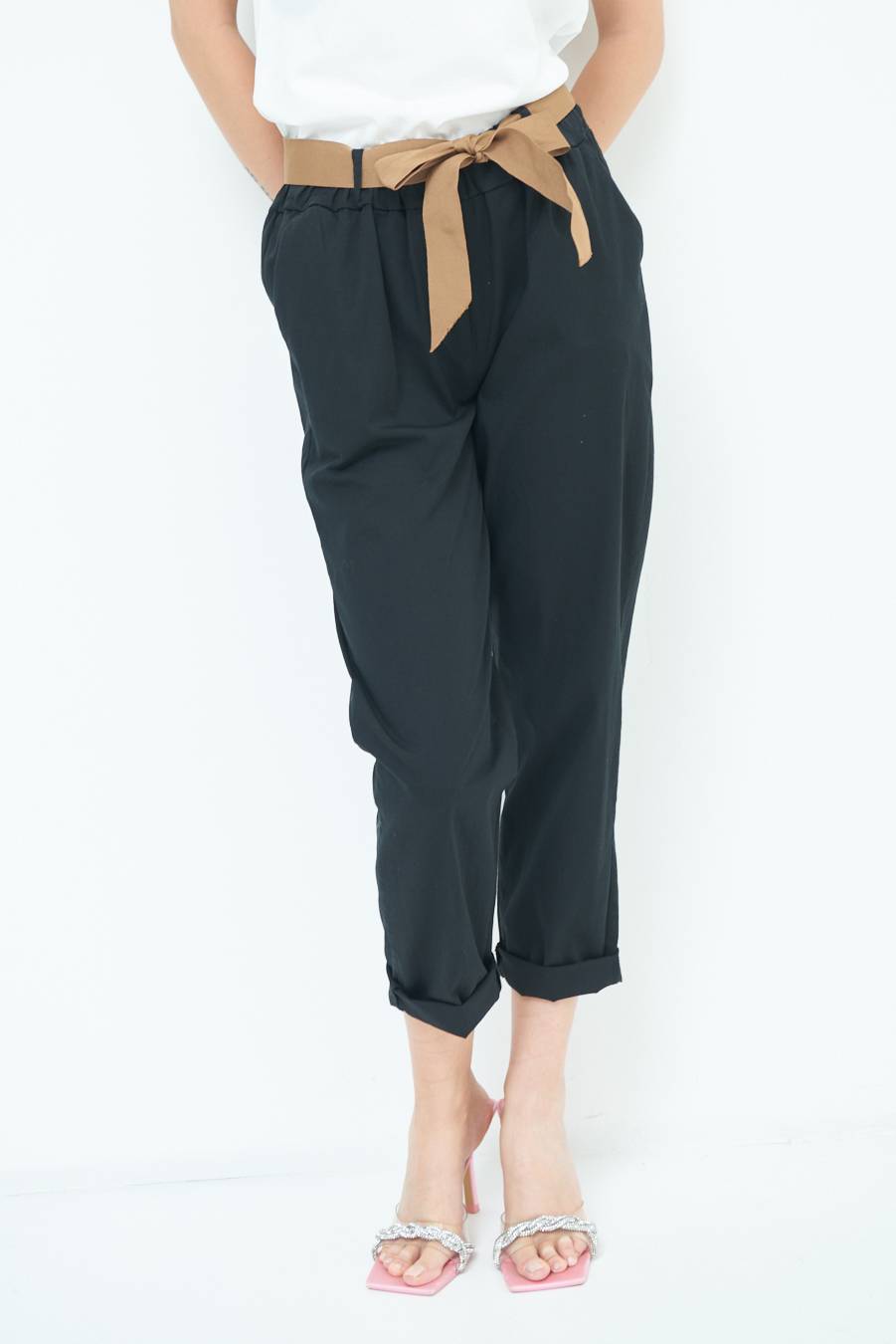 Kikisix PANTALONE DRITTO CON RISVOLTO NERO Vendita