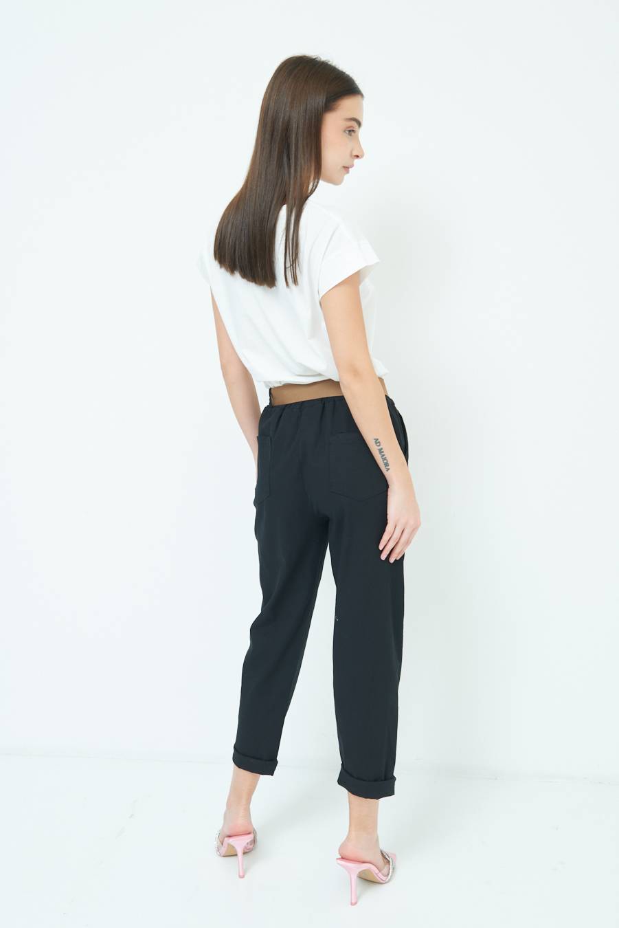 Kikisix PANTALONE DRITTO CON RISVOLTO NERO Vendita