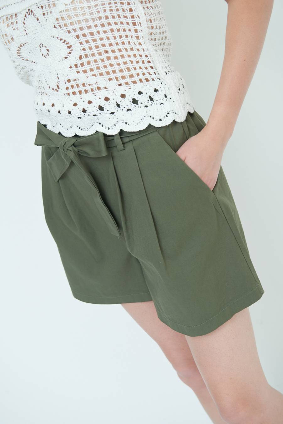 Kikisix SHORT CON CINTURA FASCIA VERDE MILITARE Outlet