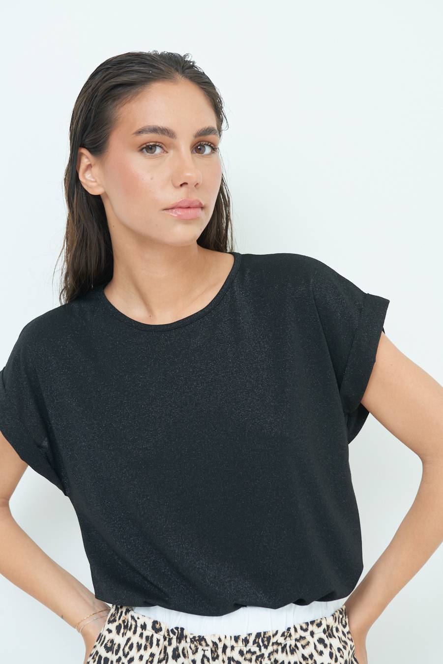 Kikisix T-SHIRT OVER CON RISVOLTO LUREX NERO 2025
