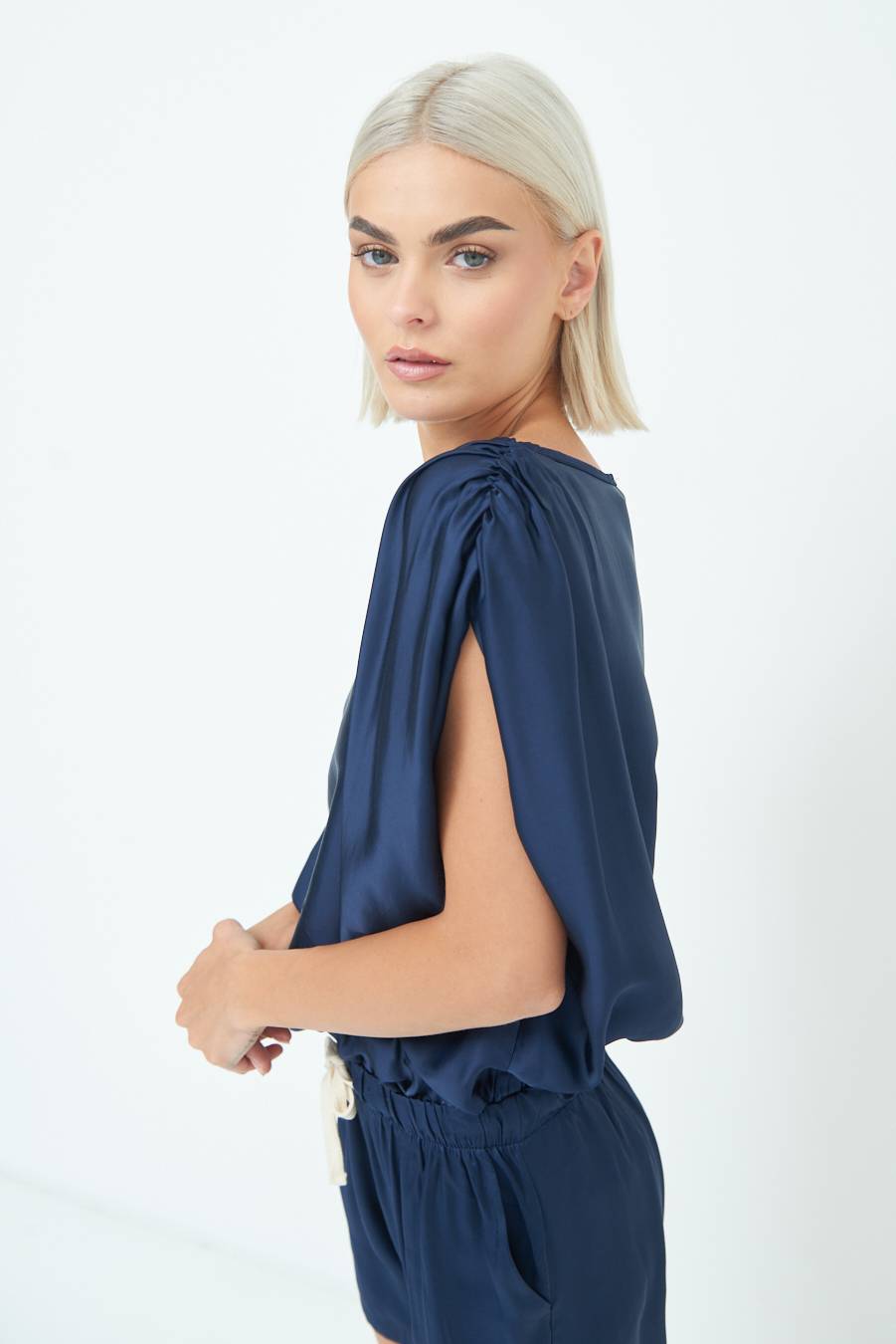 Kikisix TOP CON ELASTICO FONDO SCOLLO BALA BLU Offerta
