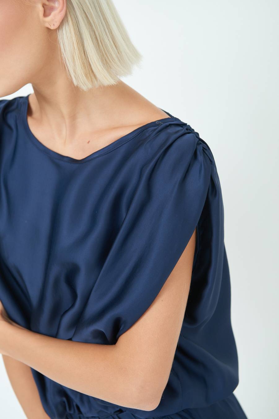 Kikisix TOP CON ELASTICO FONDO SCOLLO BALA BLU Offerta