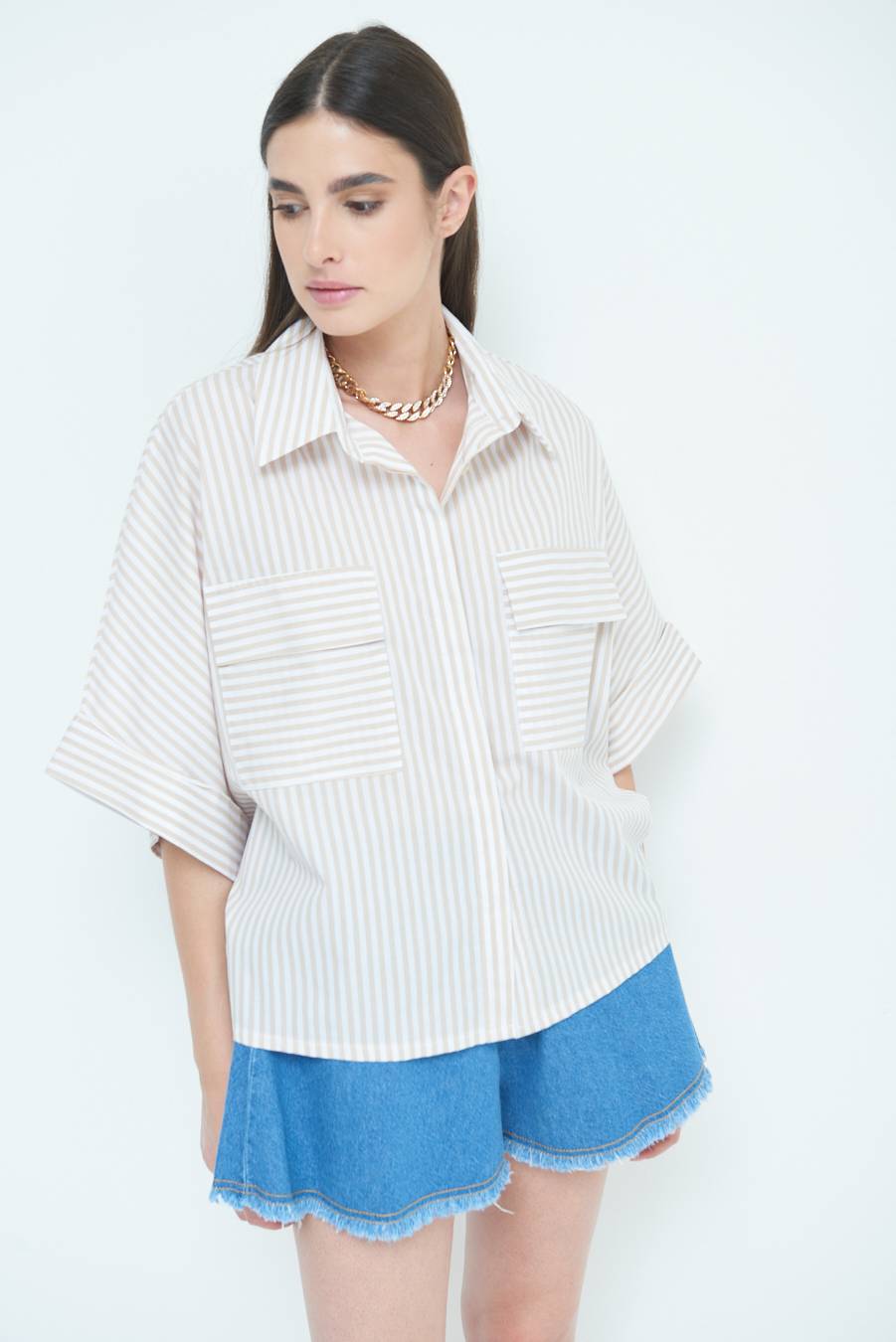 Kikisix CAMICIA OVER CON TASCHEBEIGE Offerte