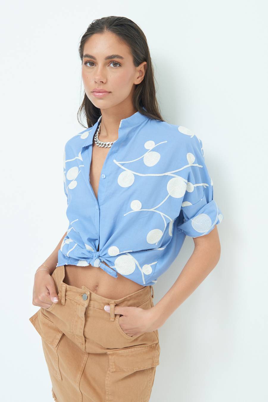 Kikisix CAMICIA NODO RICAMO CERCHIO CELESTE Vendita Calda