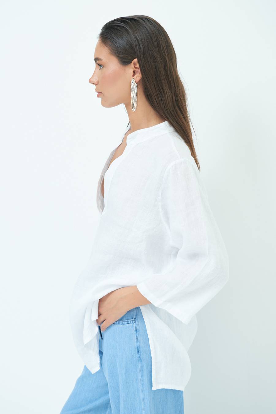 Kikisix CAMICIA COLLO COREANA OVERSIZE CON SPACCHI BIANCO Saldi Di Fabbrica