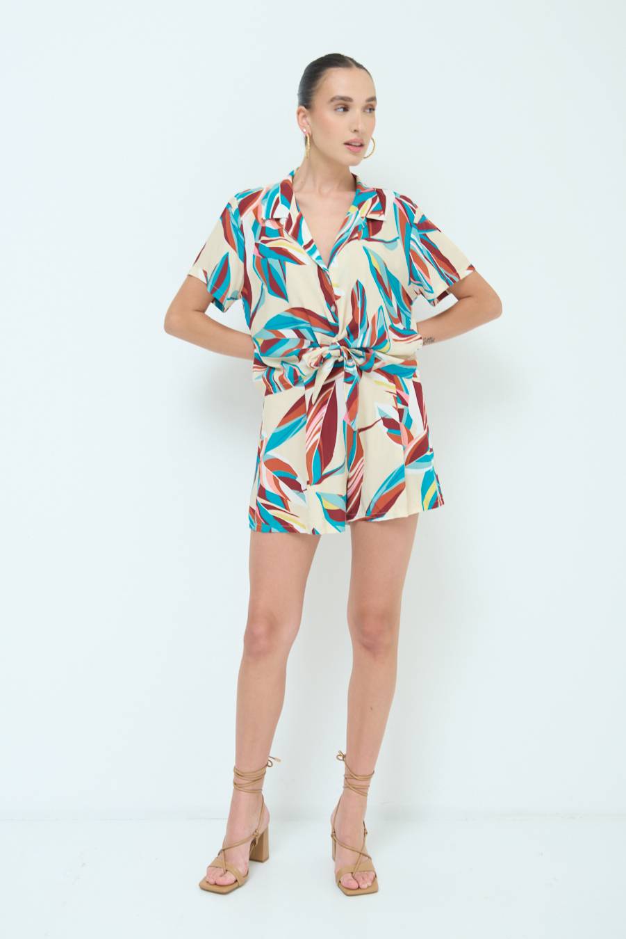 Kikisix CAMICIA ANNODATA STAMPATA A FOGLIE COLORATE ACQUA Vendite Flash