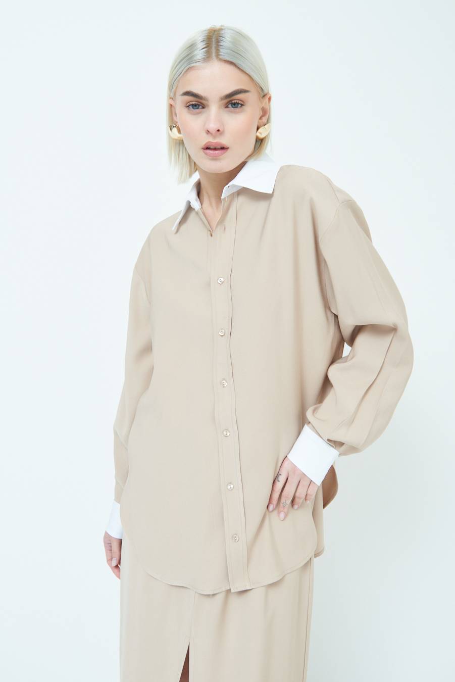 Kikisix CAMICIA COLLETTO B.CO BEIGE Qualità Garantita