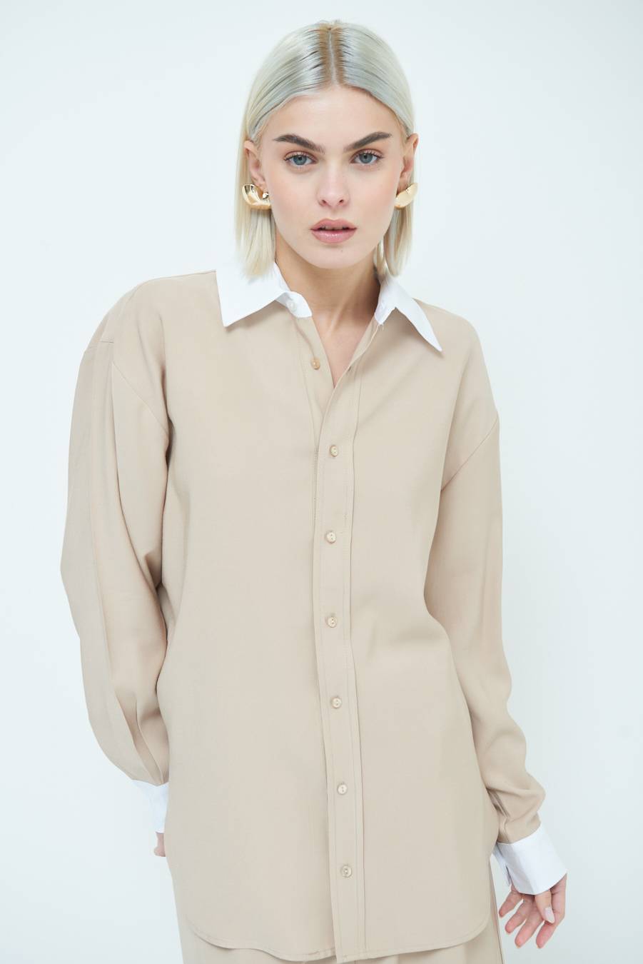 Kikisix CAMICIA COLLETTO B.CO BEIGE Qualità Garantita