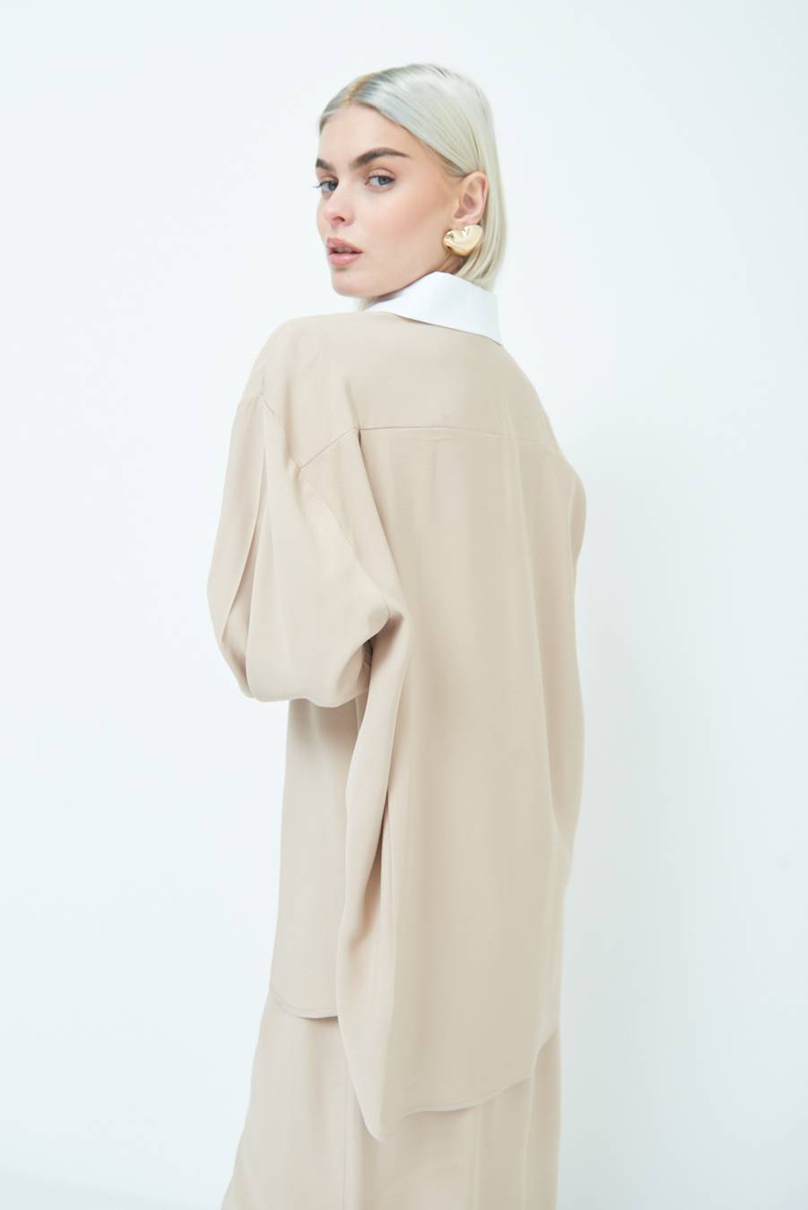 Kikisix CAMICIA COLLETTO B.CO BEIGE Qualità Garantita