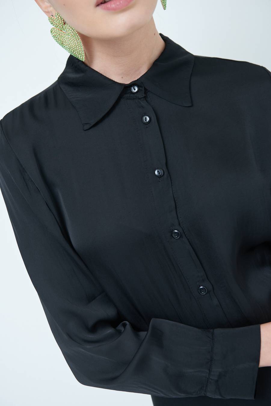 Kikisix CAMICIA RASO VISCOSA NERO Acquista Ora