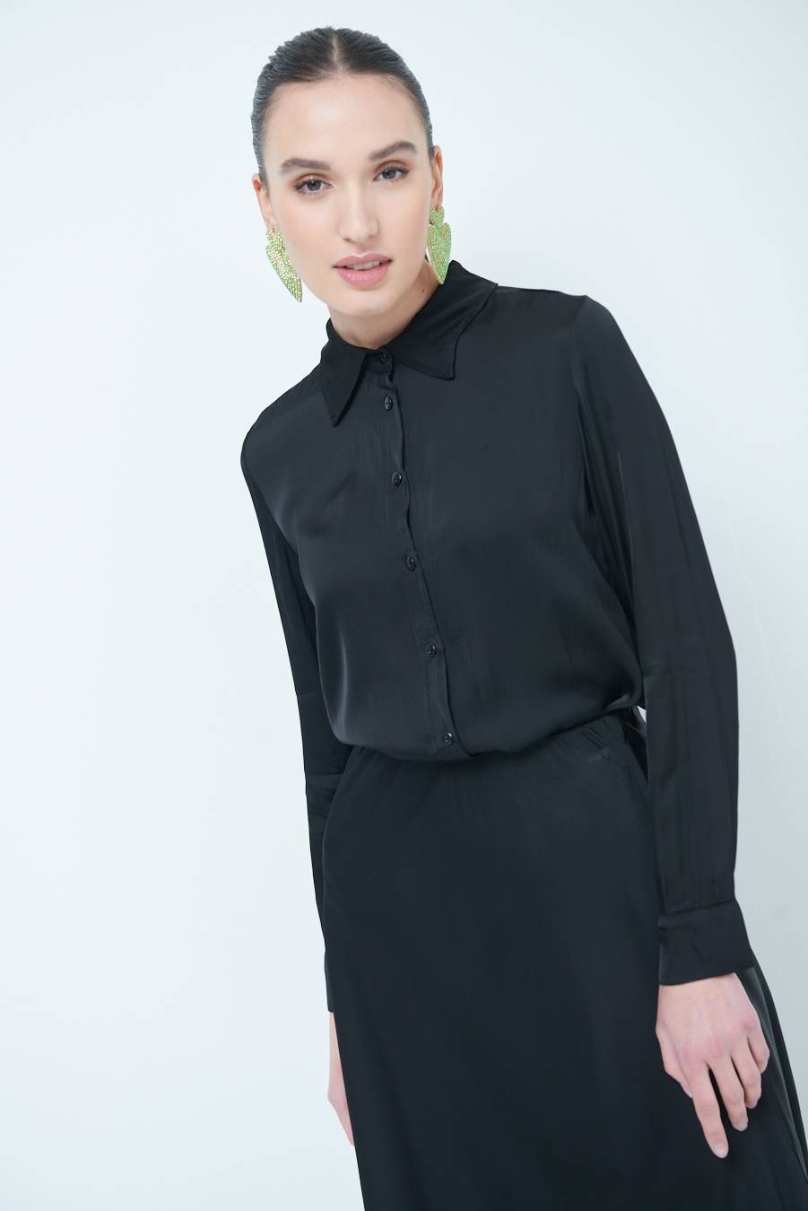 Kikisix CAMICIA RASO VISCOSA NERO Acquista Ora