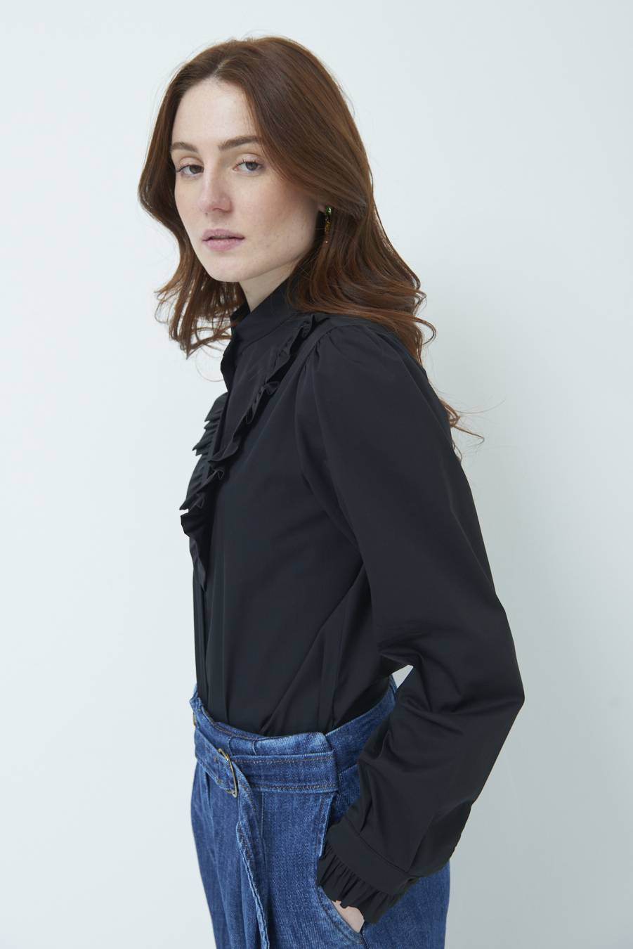 Kikisix CAMICIA CON ROUCHE NERO Sconto