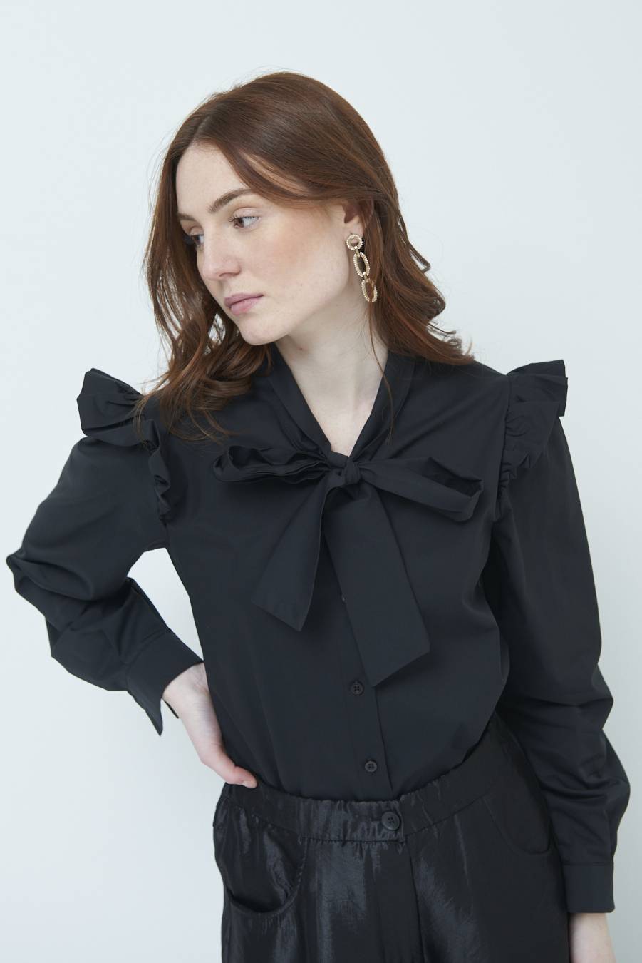 Kikisix CAMICIA NODO DAV. NERO Economico