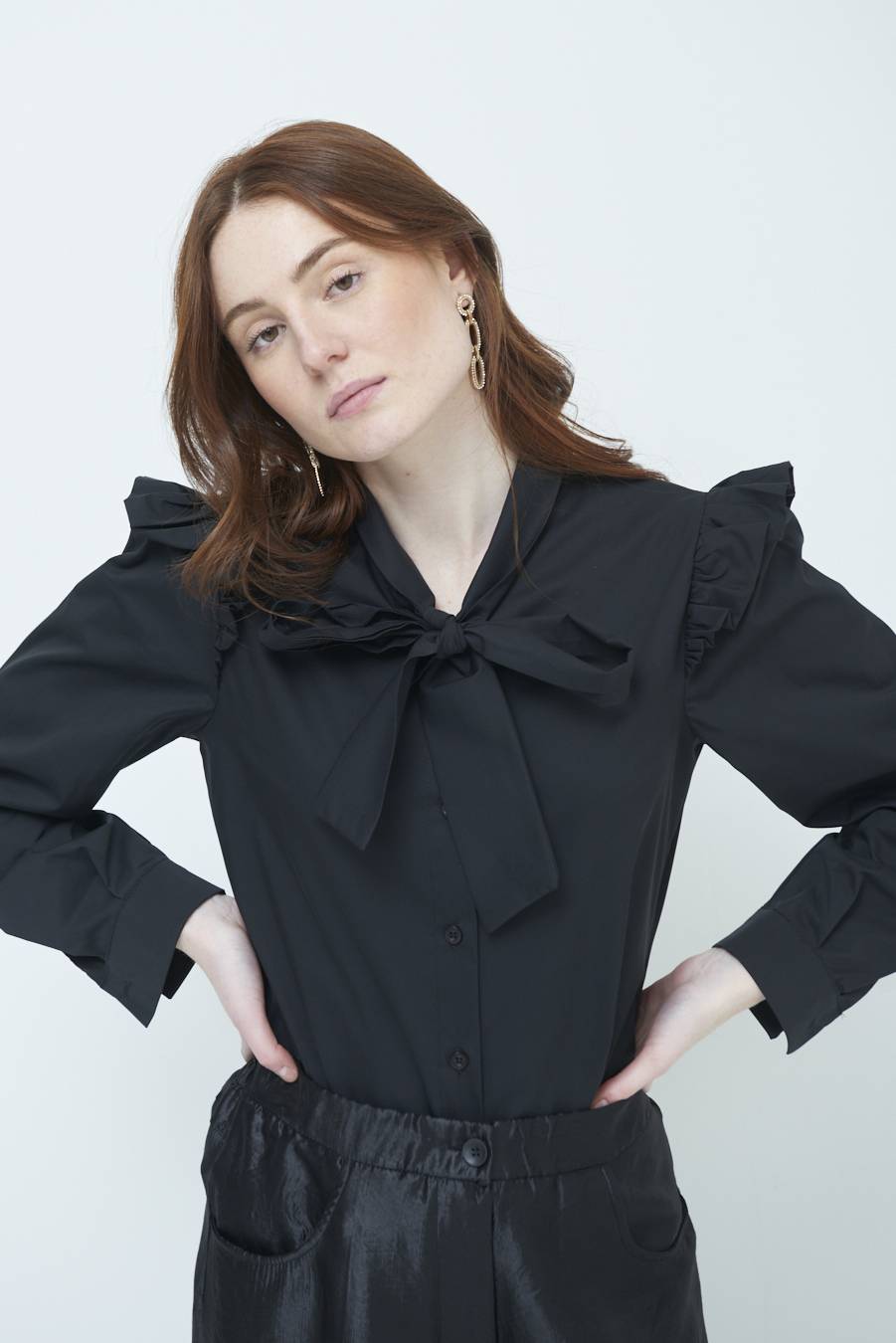 Kikisix CAMICIA NODO DAV. NERO Economico