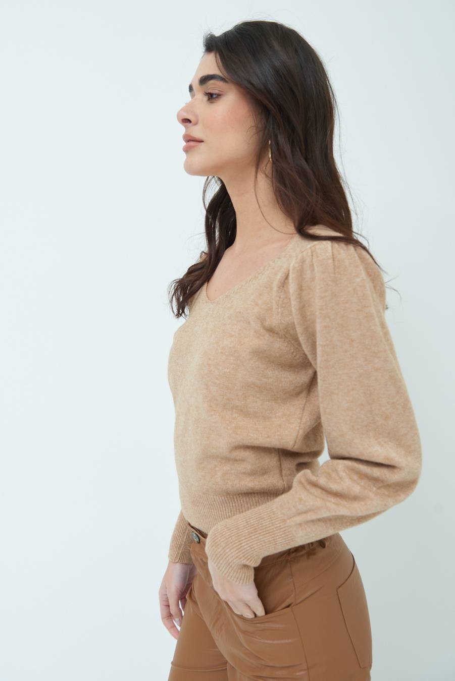 Kikisix MAGLIA SCOLLO V CON MANICA INCRESPATA CAMMELLO In Vendita