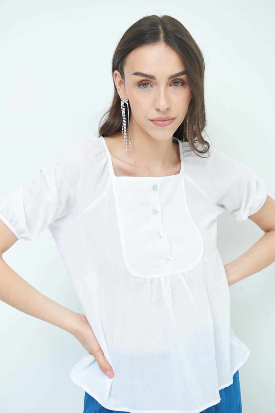 Kikisix CAMICIA CON BOTTONCINI DAV. COTONE BIANCO Nuova