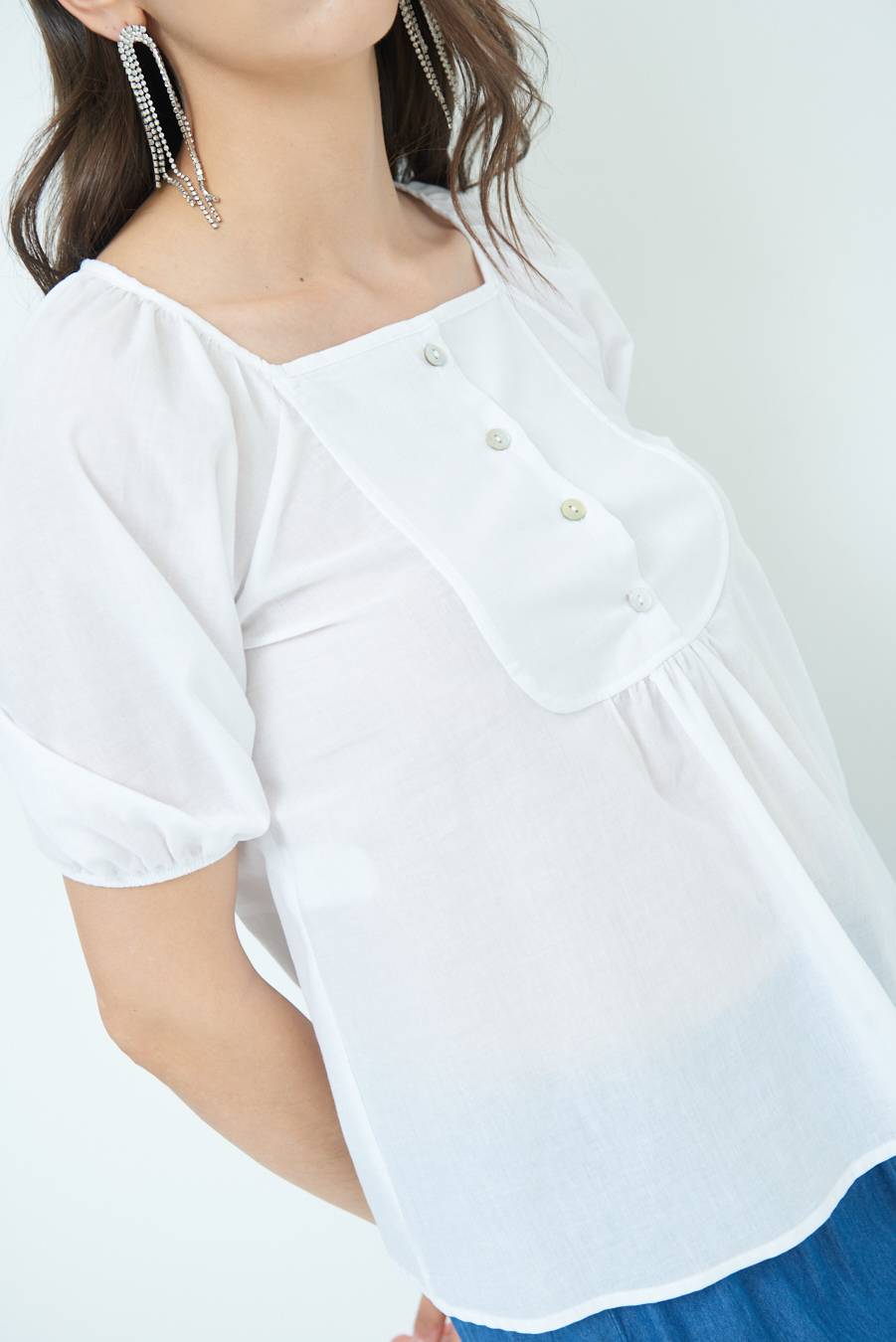 Kikisix CAMICIA CON BOTTONCINI DAV. COTONE BIANCO Nuova