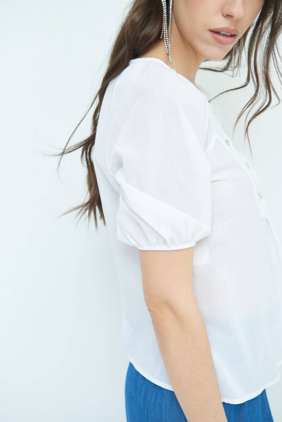 Kikisix CAMICIA CON BOTTONCINI DAV. COTONE BIANCO Nuova
