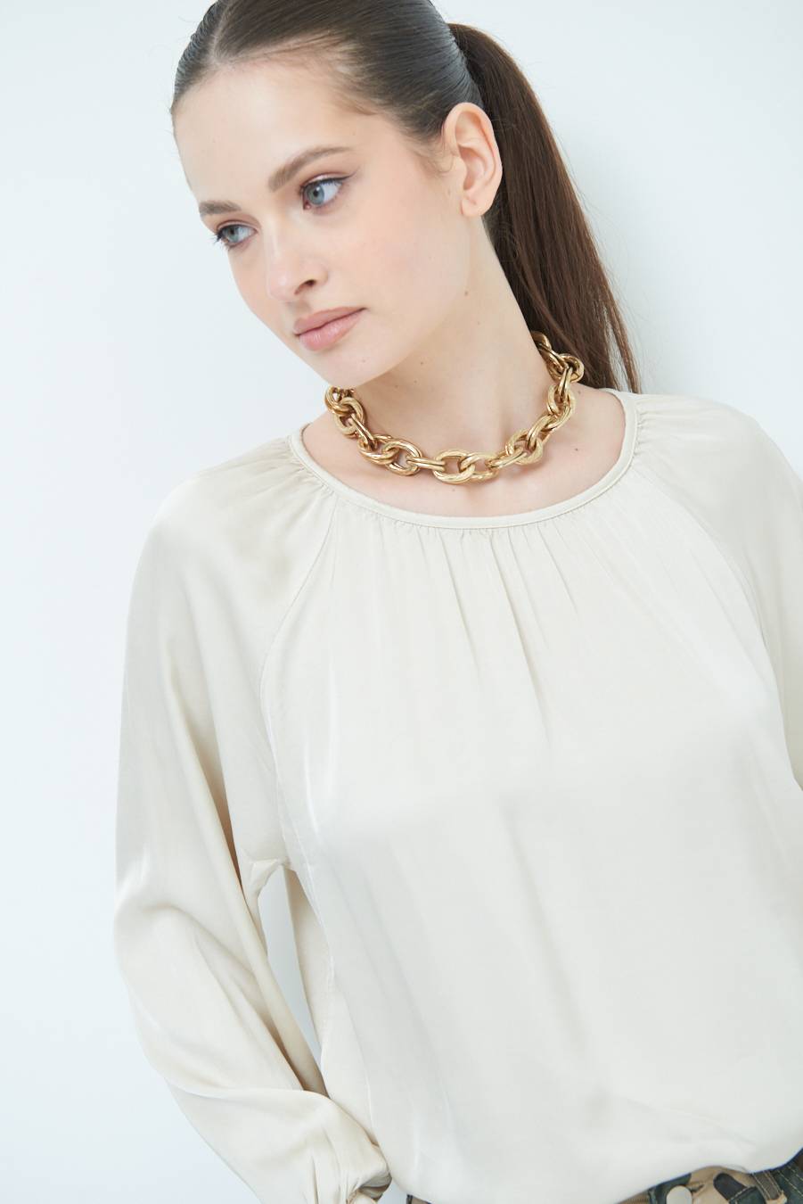 Kikisix CASACCA RASO VISCOSA INCRESPATA COLLO BEIGE Promozione