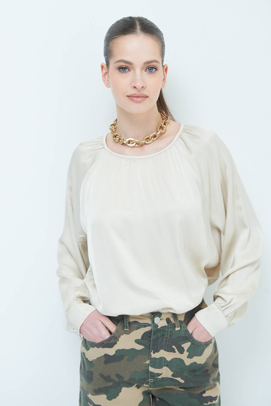 Kikisix CASACCA RASO VISCOSA INCRESPATA COLLO BEIGE Promozione