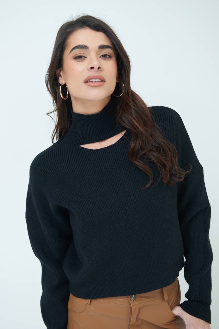 Kikisix MAGLIA COSTINA BUCO DAV. NERO Qualità