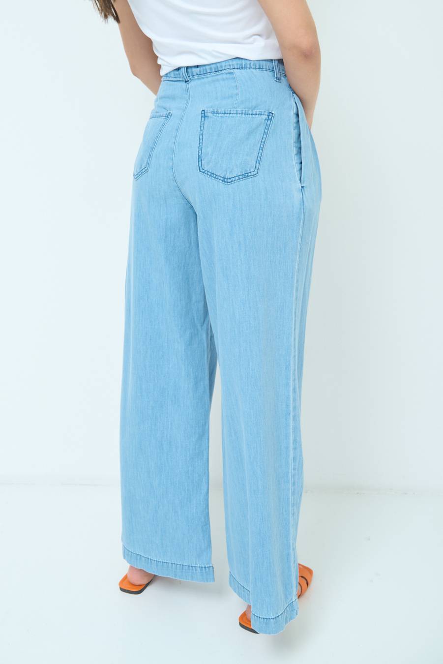Kikisix PANTALONE CHAMBRAY PINCES BLU CHIARO Promozione Limitata