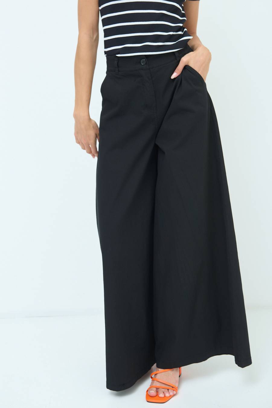 Kikisix PANTALONE PALAZZO COTONE NERO Presa
