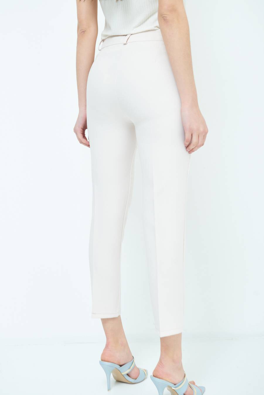 Kikisix PANTALONE SIGARETTA BEIGE In Saldo