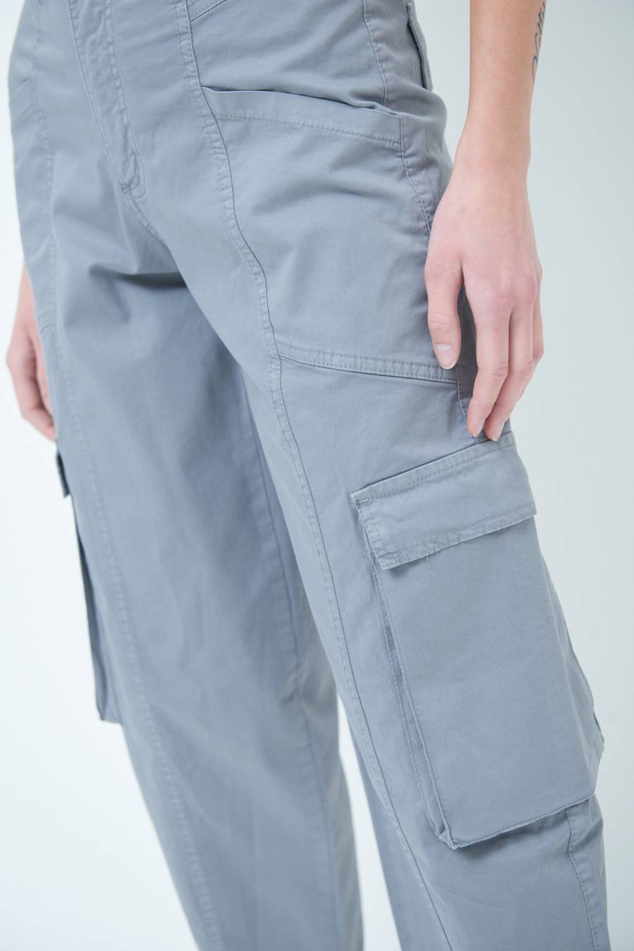 Kikisix PANTALONE TASCONI GRIGIO 2025
