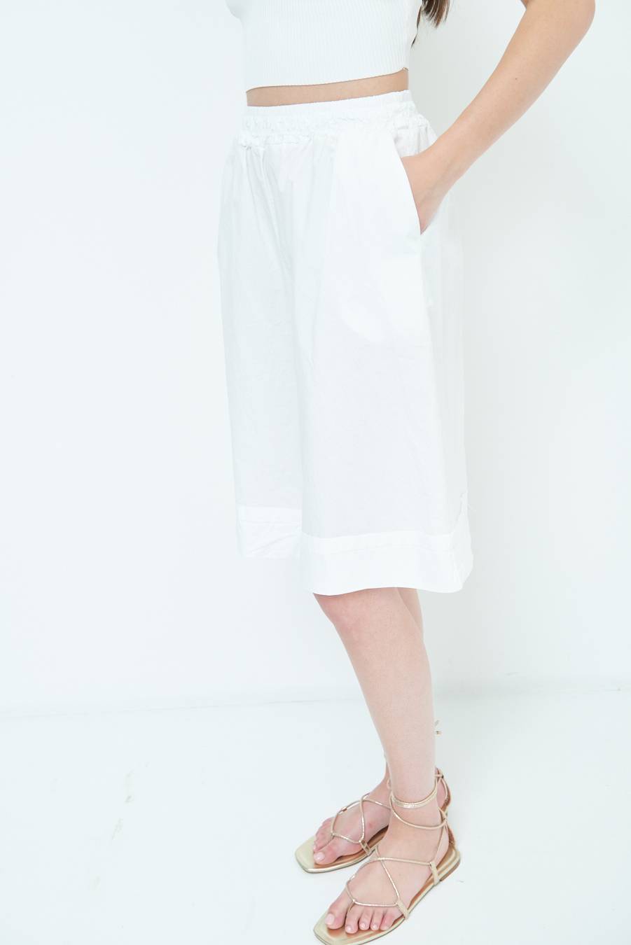 Kikisix PANTALONE CROP CON RISVOLTO BURRO Sconto