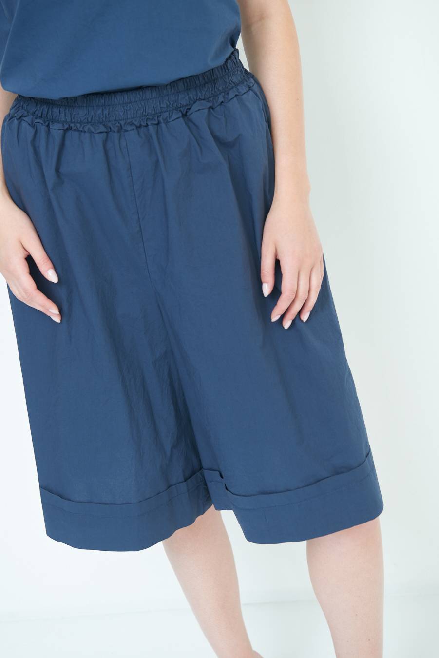 Kikisix PANTALONE CROP CON RISVOLTO BLU Offerta