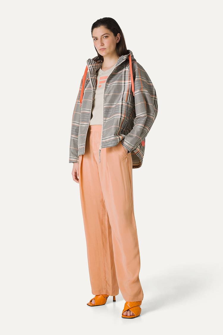 Oof Wear GIACCA CORTA IN NYLON MEMORY CON ARRICIO SULLA SCHIENA A DISEGNO CHECK 9139 - ARANCIO/CREMA Vendita