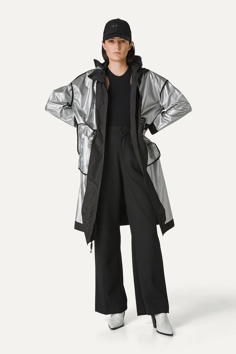Oof Wear GIACCA LUNGA IN NYLON CON INTERNO ARGENTO 9216 - NERO Qualità