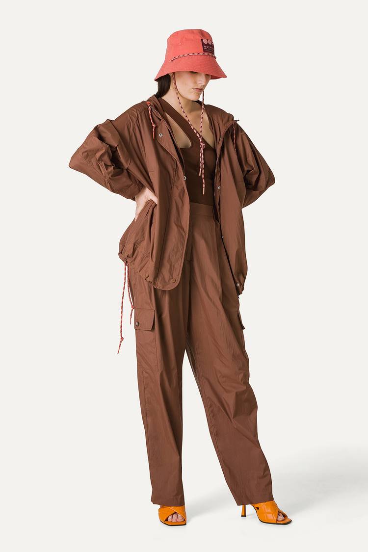 Oof Wear GIACCA CON CAPPUCCIO OVER IN NYLON 9206 - CIOCCOLATO Qualità Garantita