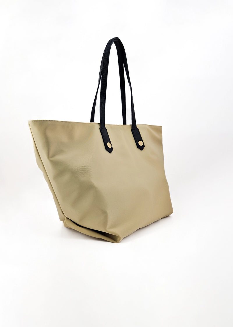 Paola T. Shopper in nylon con rivetti oro Consegna Veloce