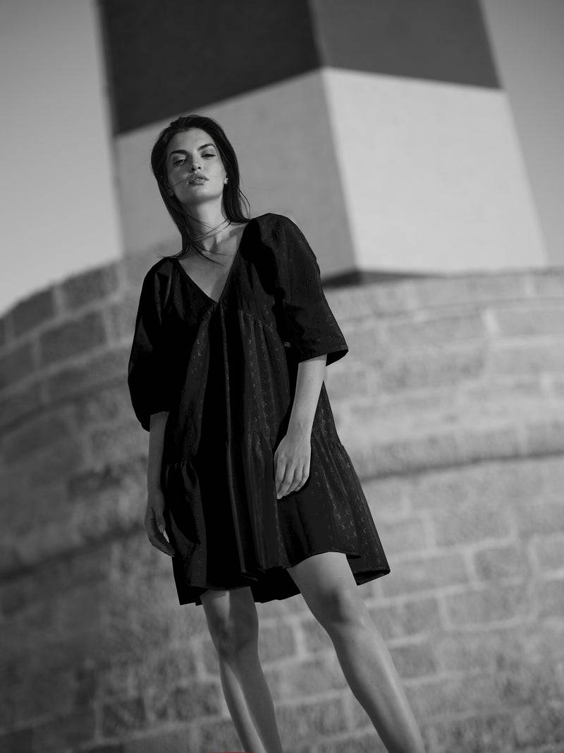 Paola T. Abito in cotone sangallo Sottocosto