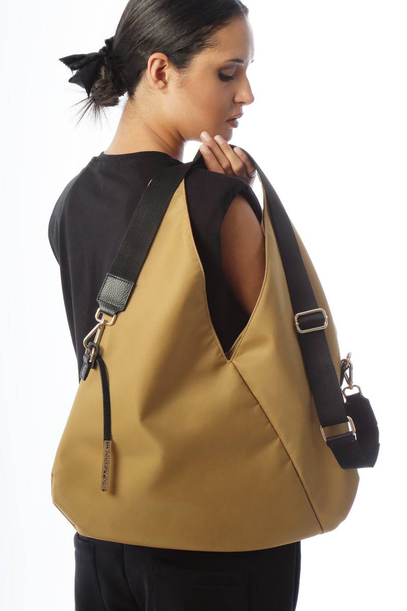 Paola T. Sacca hobo in nylon con dettagli oro Spedizione Gratuita