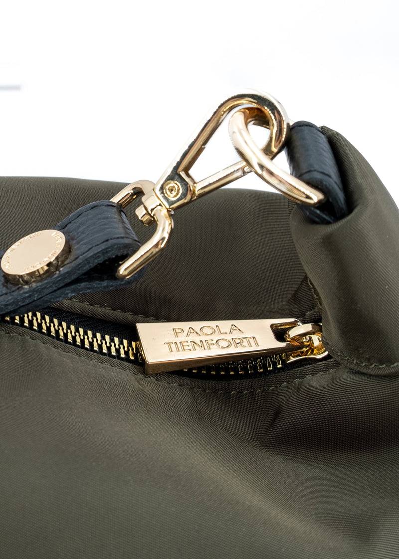 Paola T. Borsa a sacca in nylon con dettagli oro Soddisfazione Garantita
