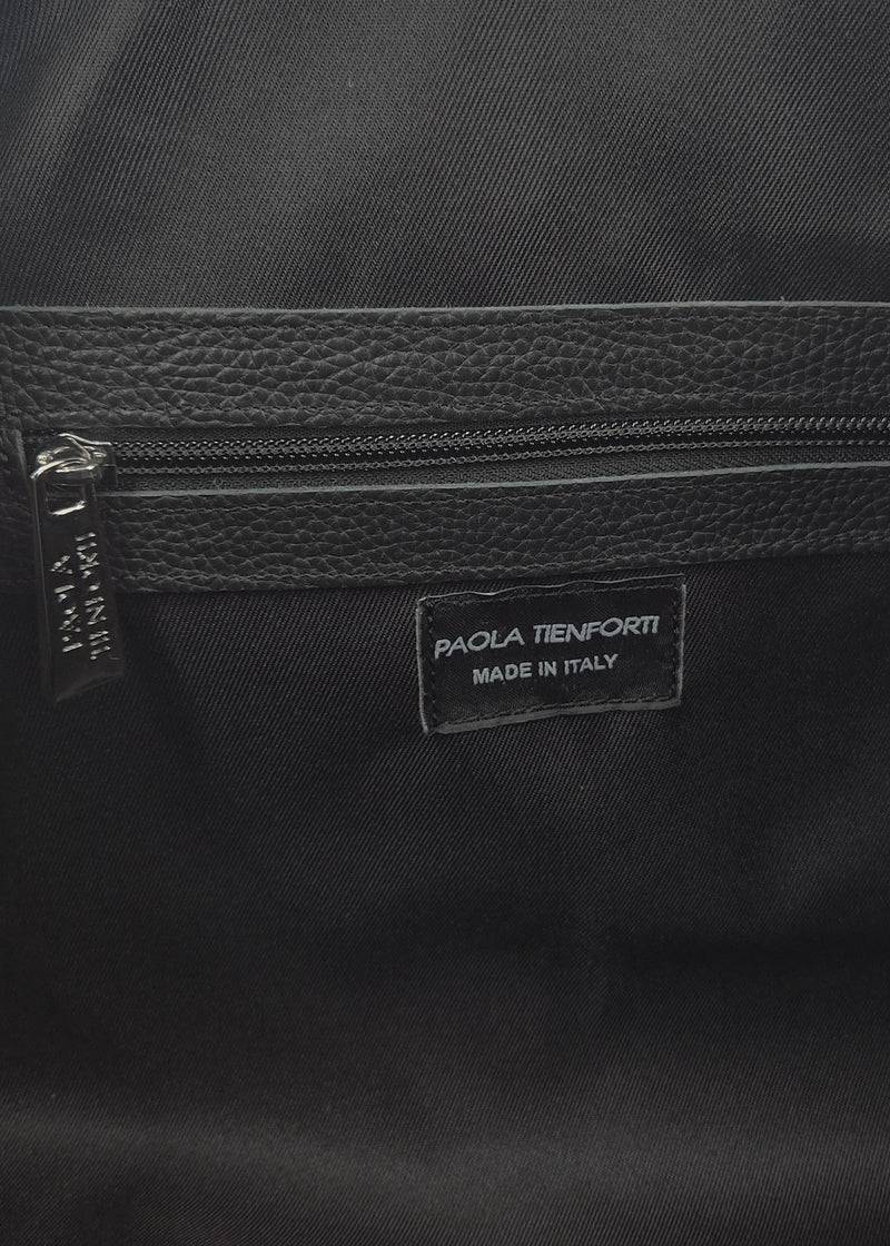 Paola T. Bauletto large in traforato con dettagli argento Fino Al -60%