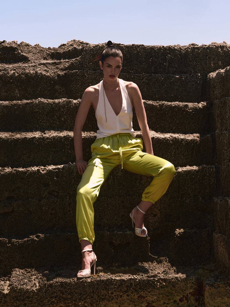 Paola T. Pantalone cargo in raso di viscosa Saldi Di Fabbrica